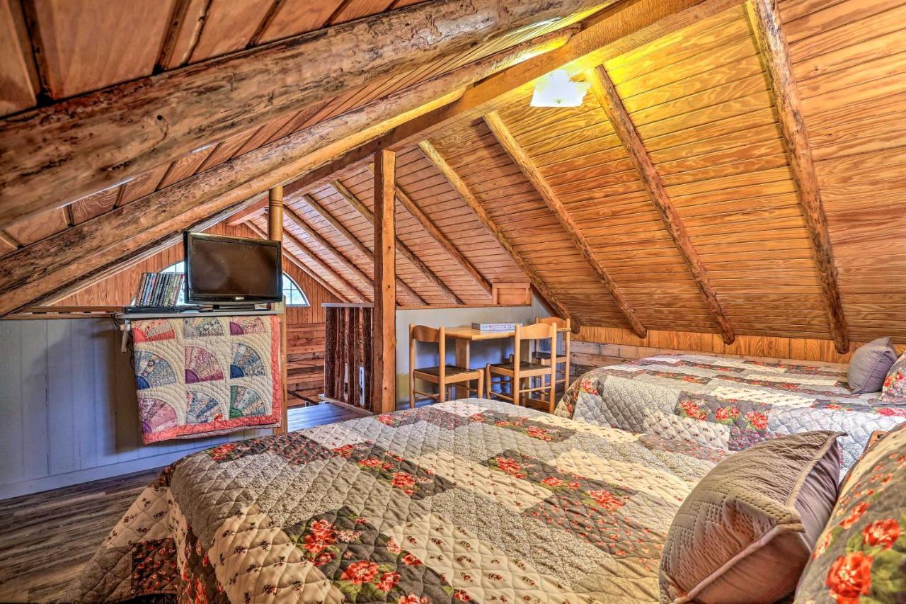 Broken Bow Log Cabin With Fire Pit, Pond, And Deck! Extérieur photo