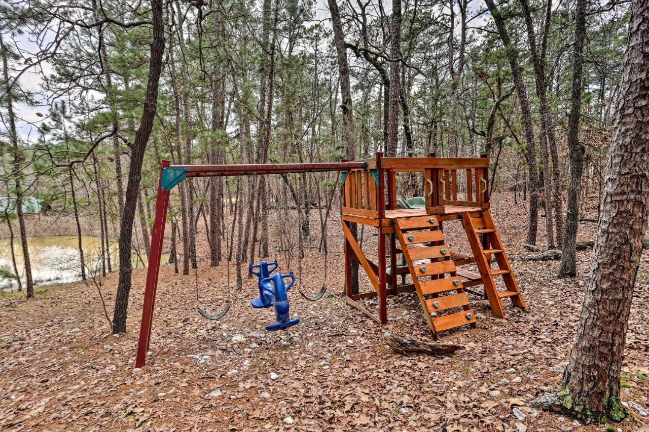 Broken Bow Log Cabin With Fire Pit, Pond, And Deck! Extérieur photo