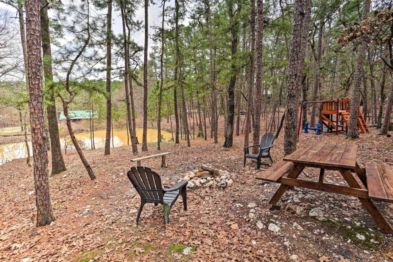 Broken Bow Log Cabin With Fire Pit, Pond, And Deck! Extérieur photo