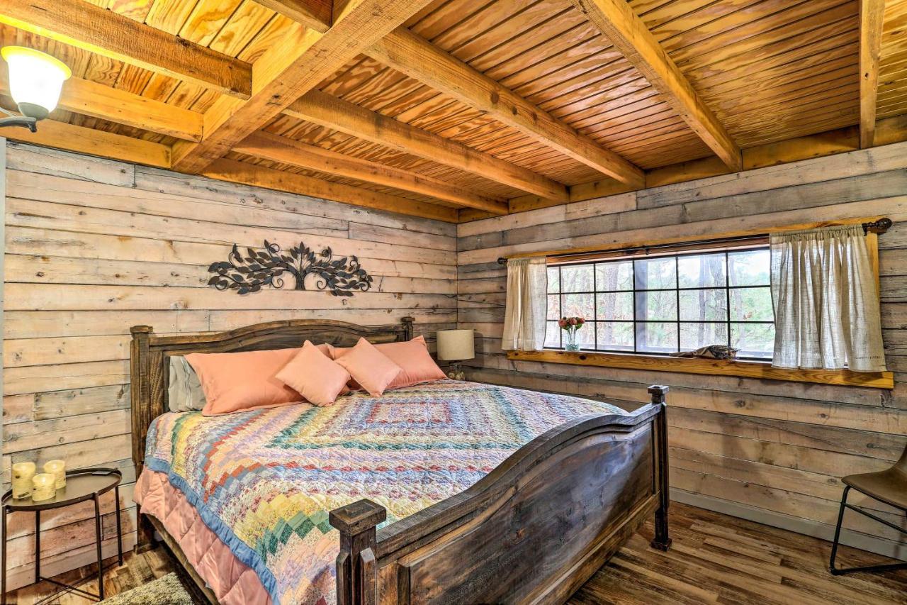 Broken Bow Log Cabin With Fire Pit, Pond, And Deck! Extérieur photo
